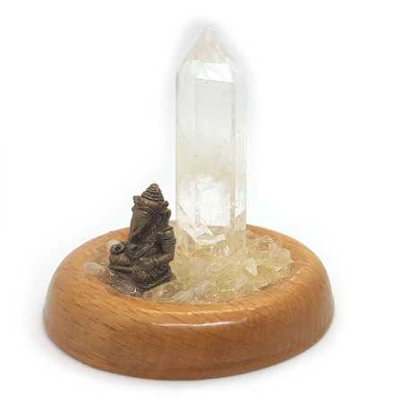 Ganesha mit Bergkristall in Holzgefäß